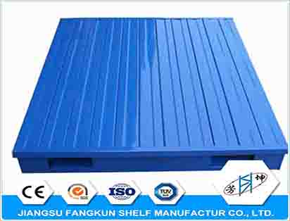 metal pallet
